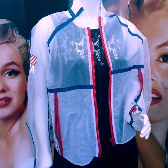 Jacket - Picture 2 of 4